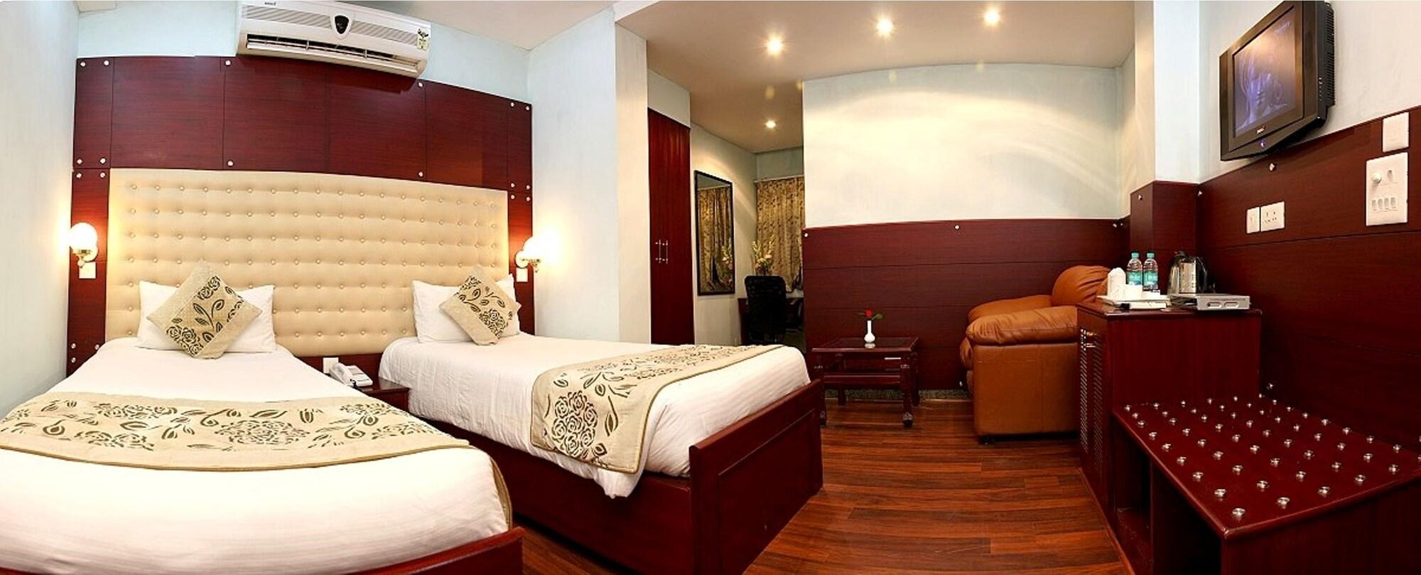 Oyo 367 Hotel Forest Green New Delhi Exterior photo