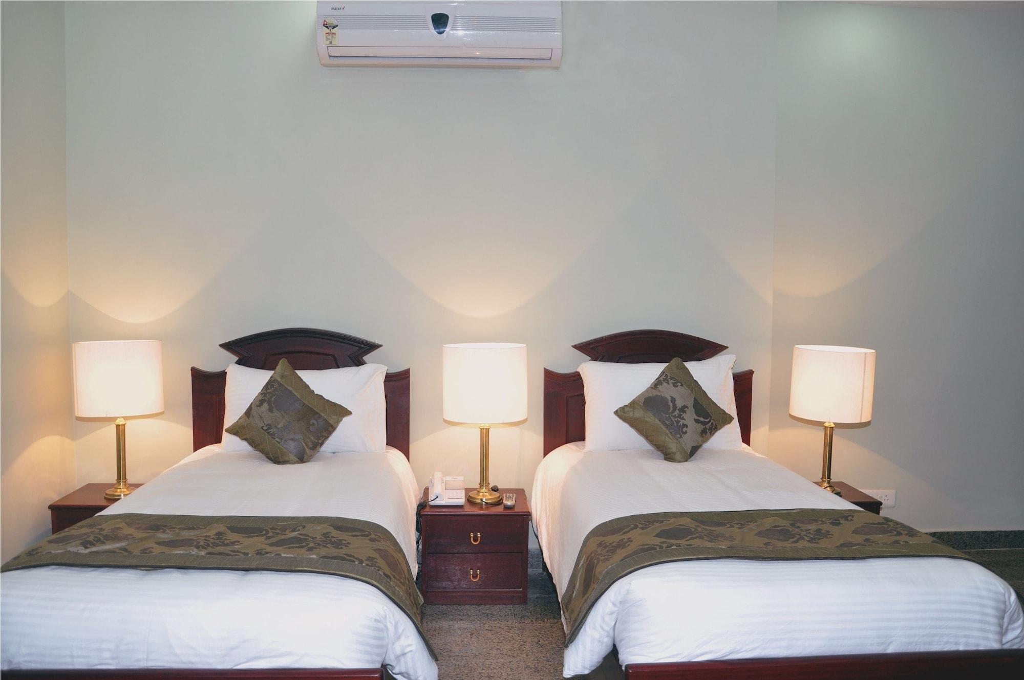 Oyo 367 Hotel Forest Green New Delhi Exterior photo