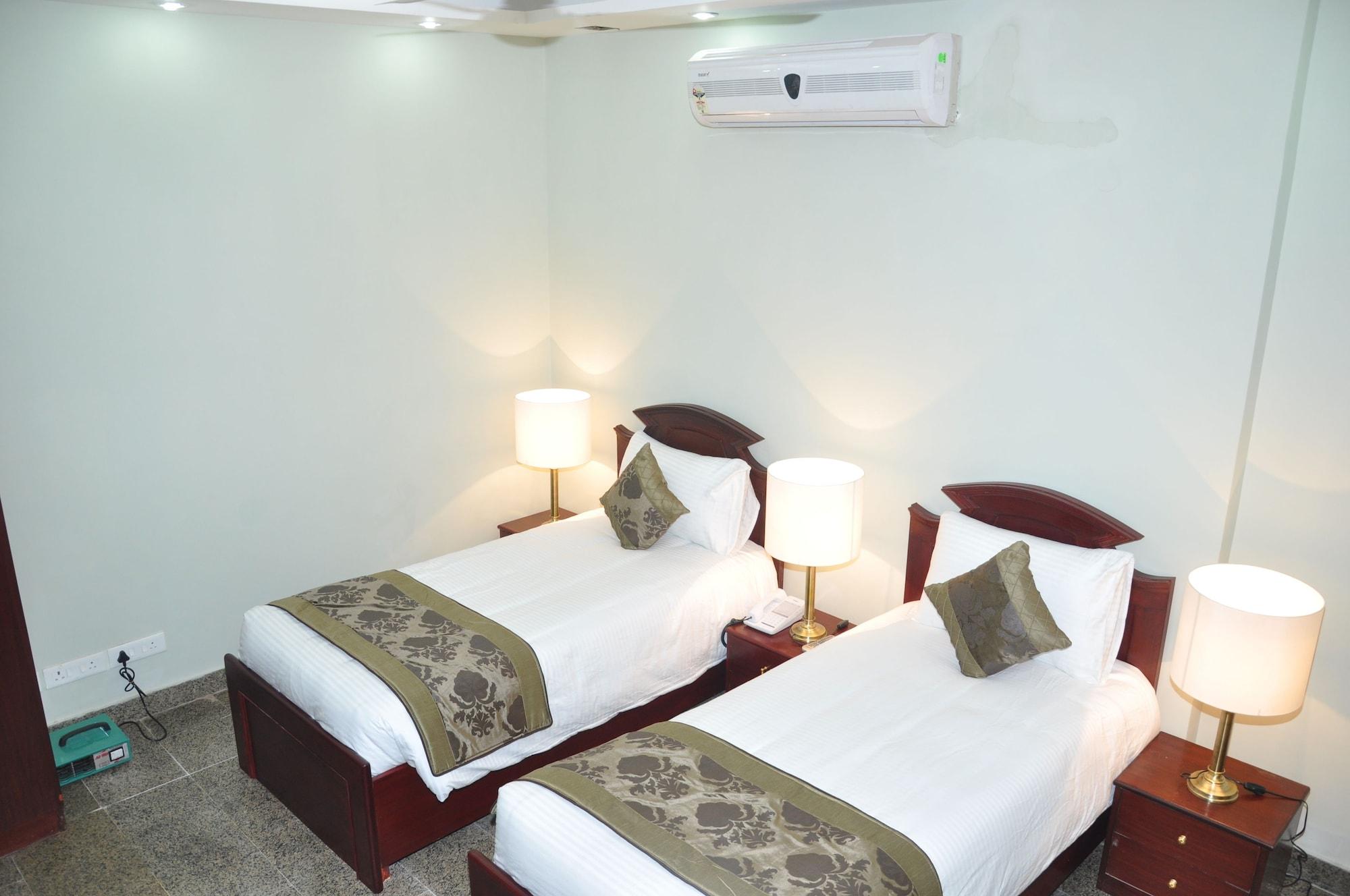 Oyo 367 Hotel Forest Green New Delhi Exterior photo