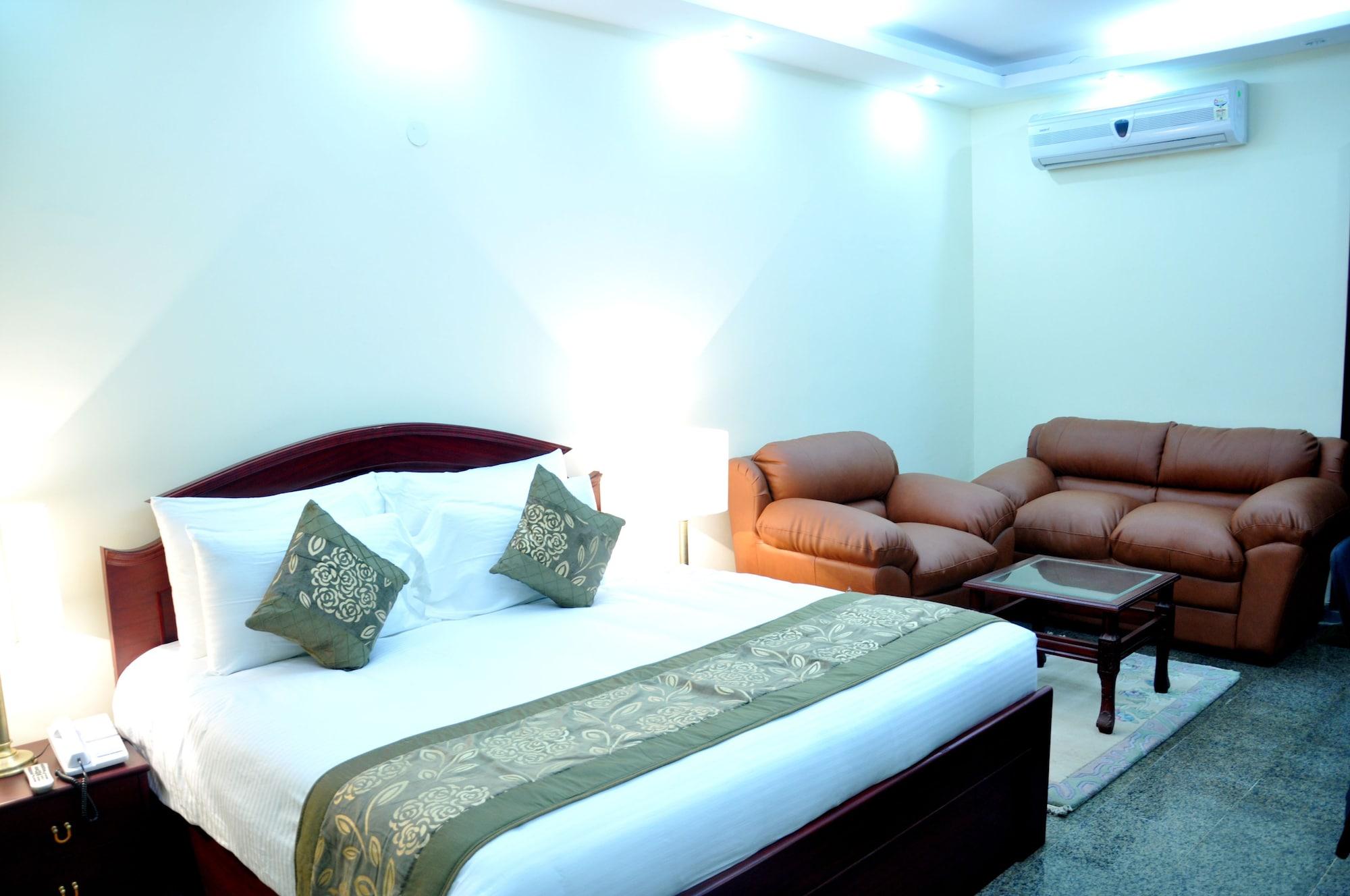 Oyo 367 Hotel Forest Green New Delhi Exterior photo